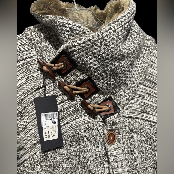 NWT Gray Men’s Cardigan With Buttons!! - Picture 2 of 5